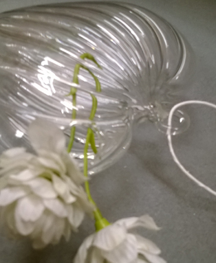 Idee regalo - MON CŒUR - Cuore con buco per fiori veri in vetro soffiato